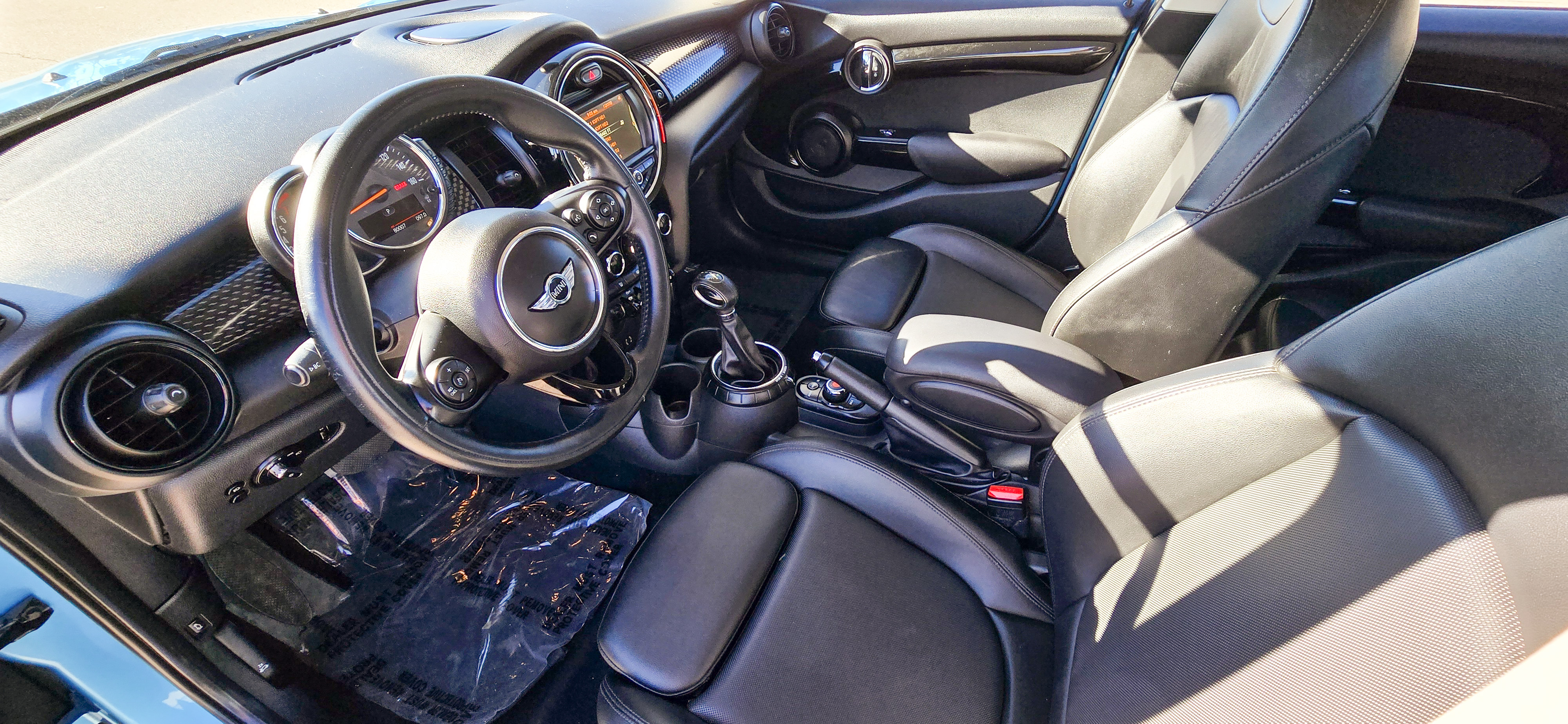 #1055 - 2016 Mini Cooper S-18