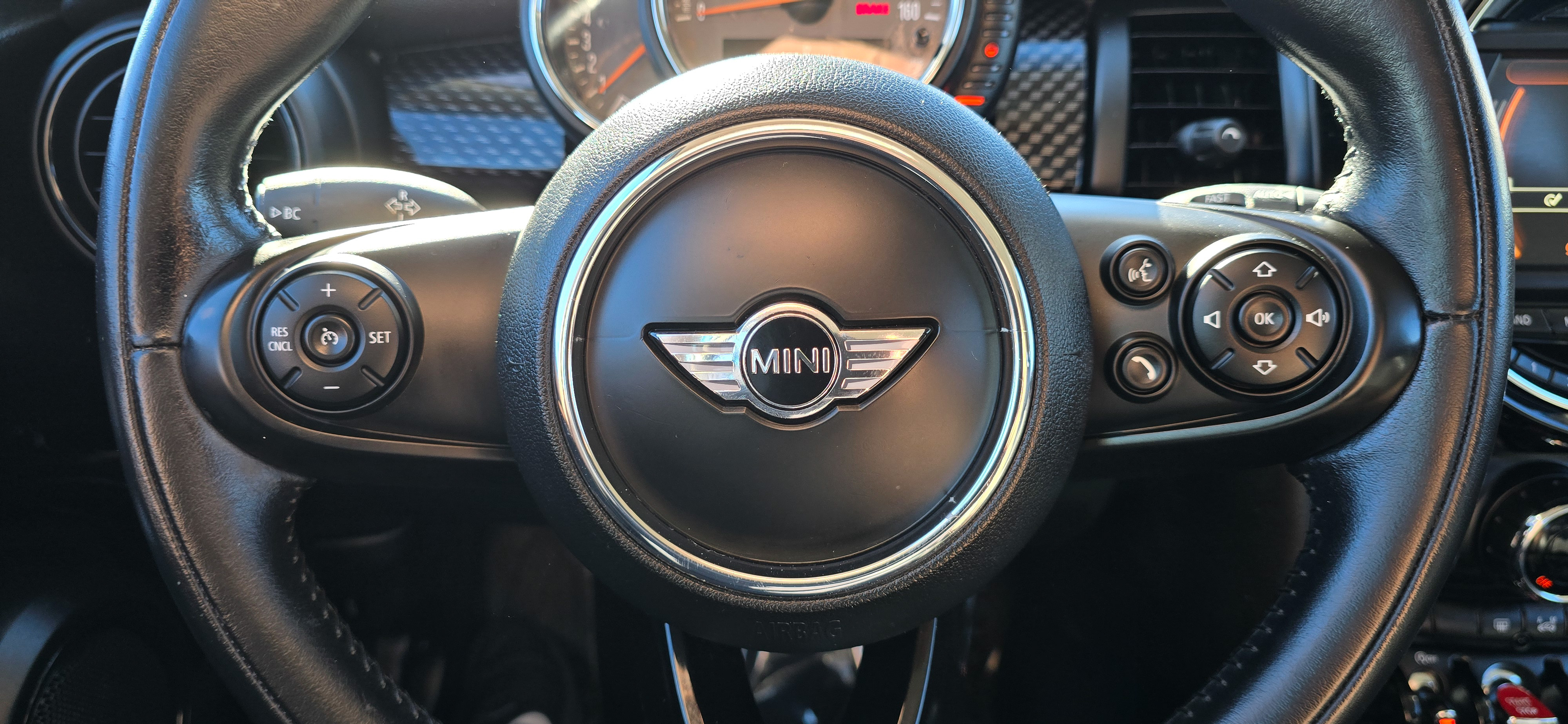 #1055 - 2016 Mini Cooper S-20