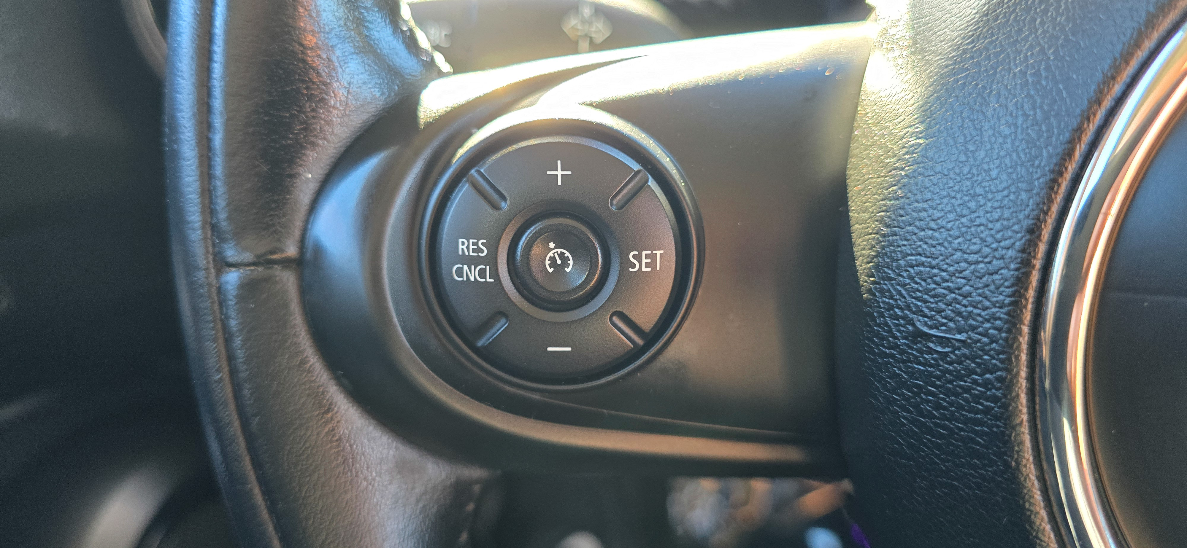 #1055 - 2016 Mini Cooper S-22