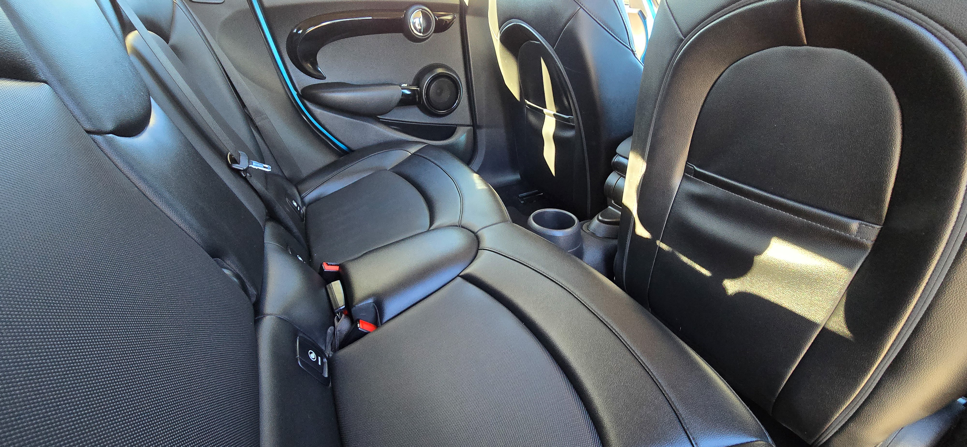 #1055 - 2016 Mini Cooper S-32