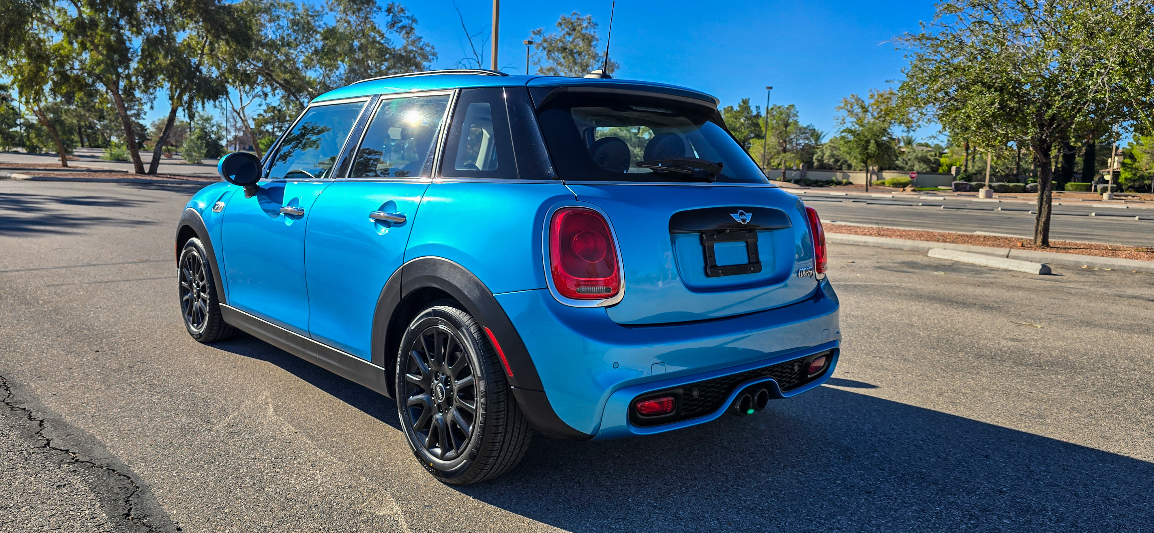 #1055 - 2016 Mini Cooper S-4