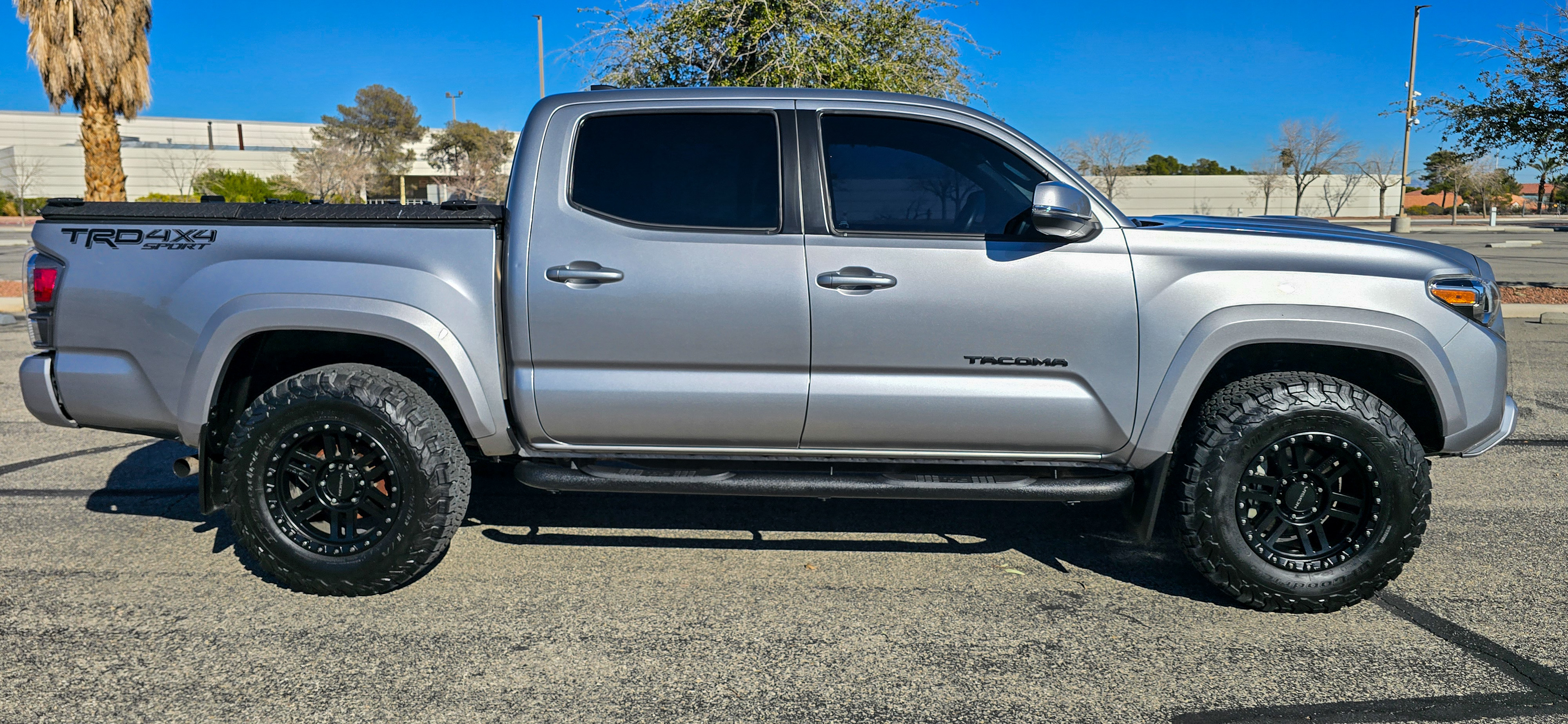 #1075 - 2020 Toyota Tacoma-12