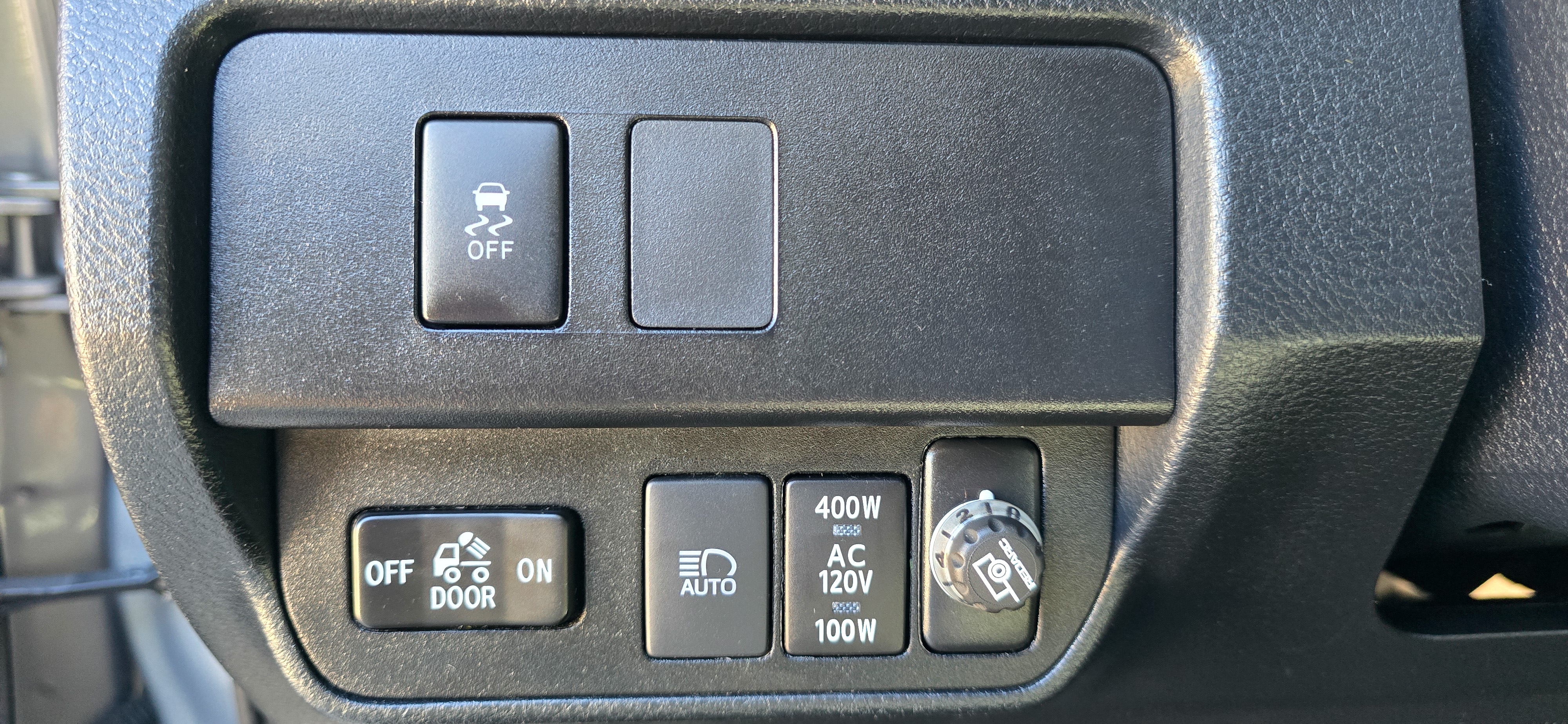 #1075 - 2020 Toyota Tacoma-27