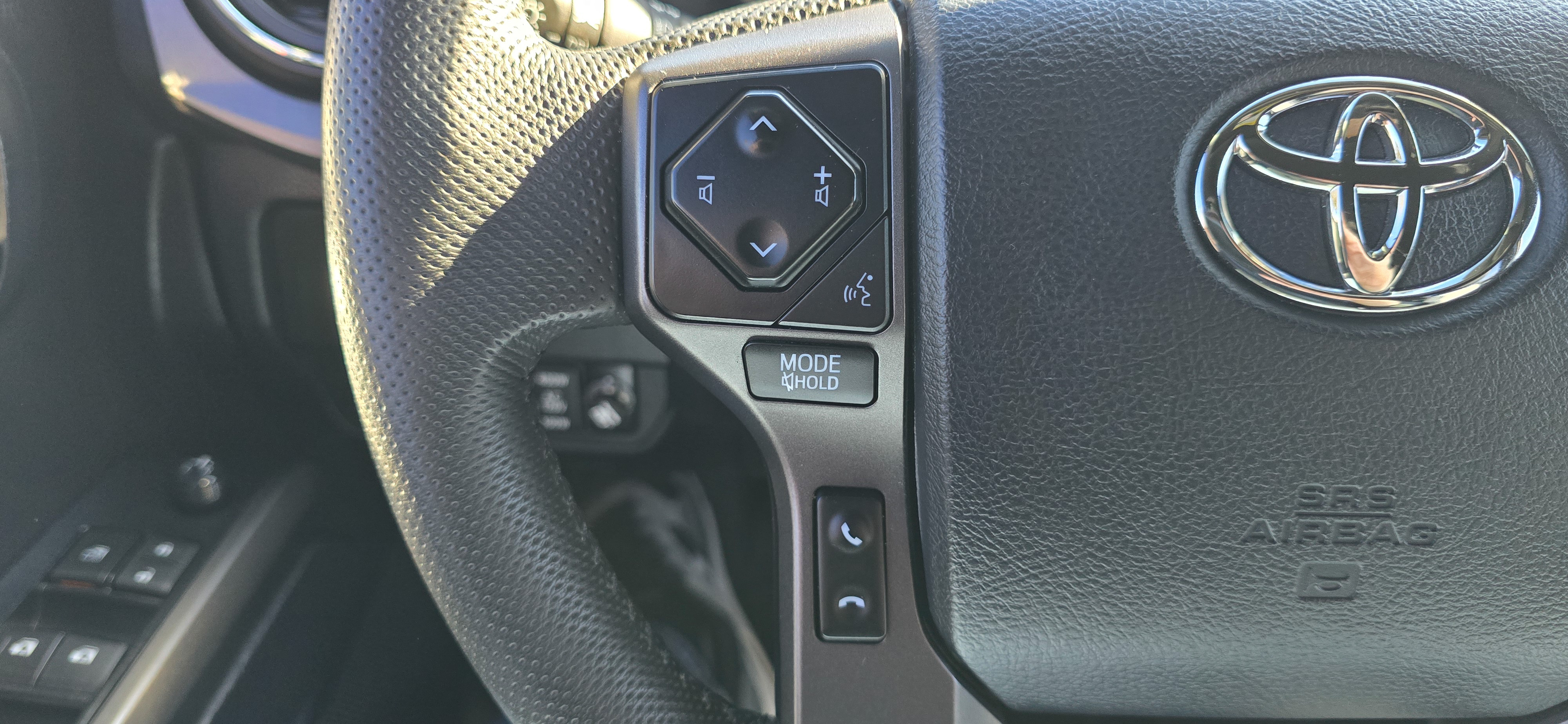 #1075 - 2020 Toyota Tacoma-31