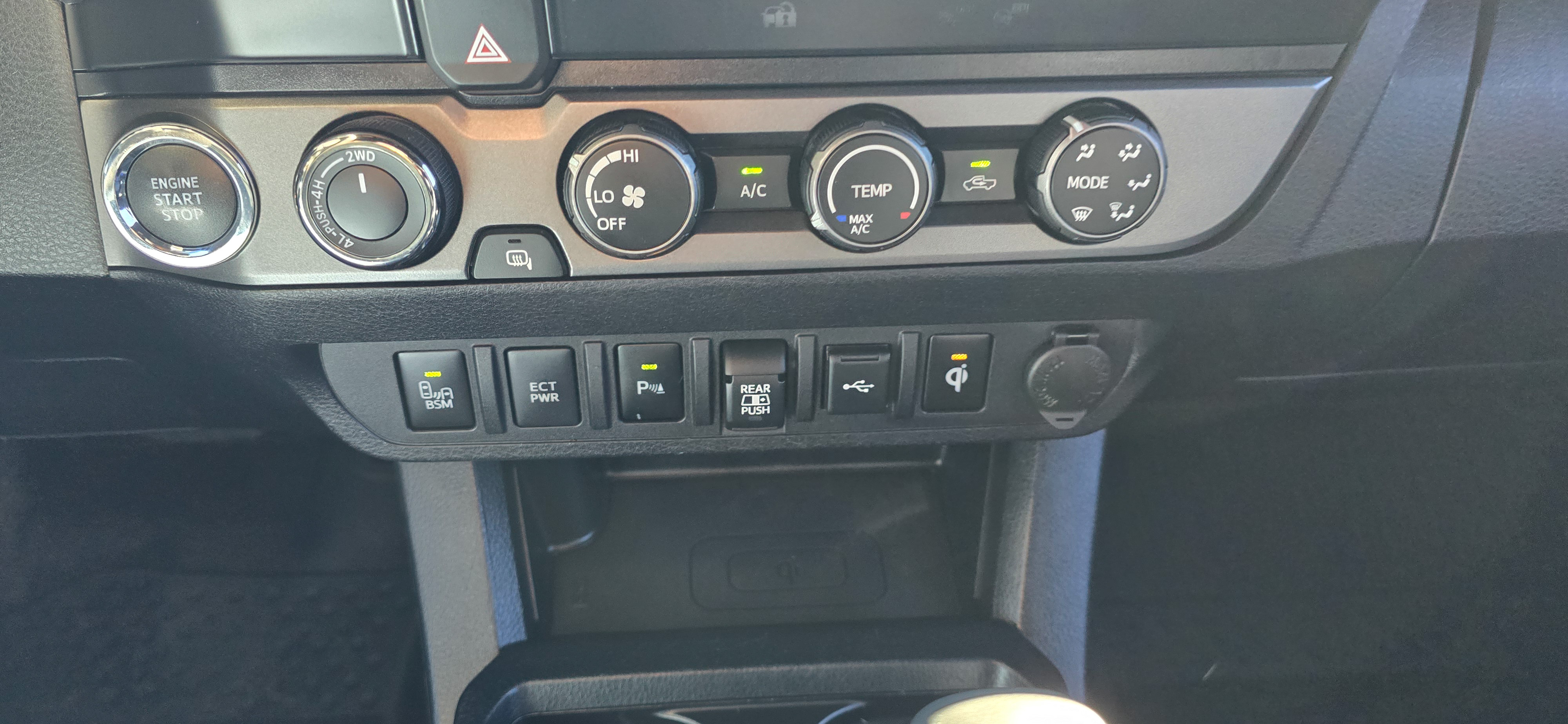 #1075 - 2020 Toyota Tacoma-34