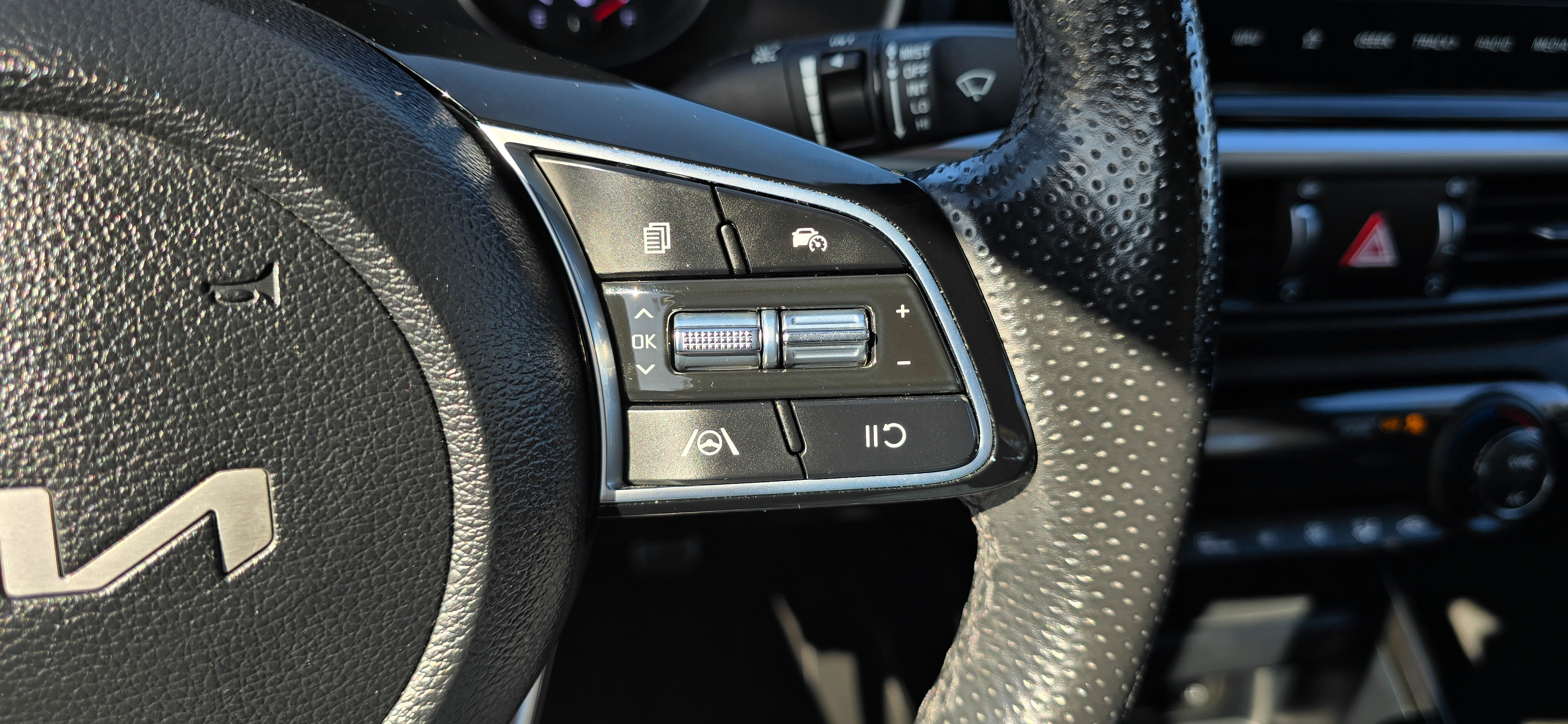 #1080 - 2023 Kia Forte GT-18