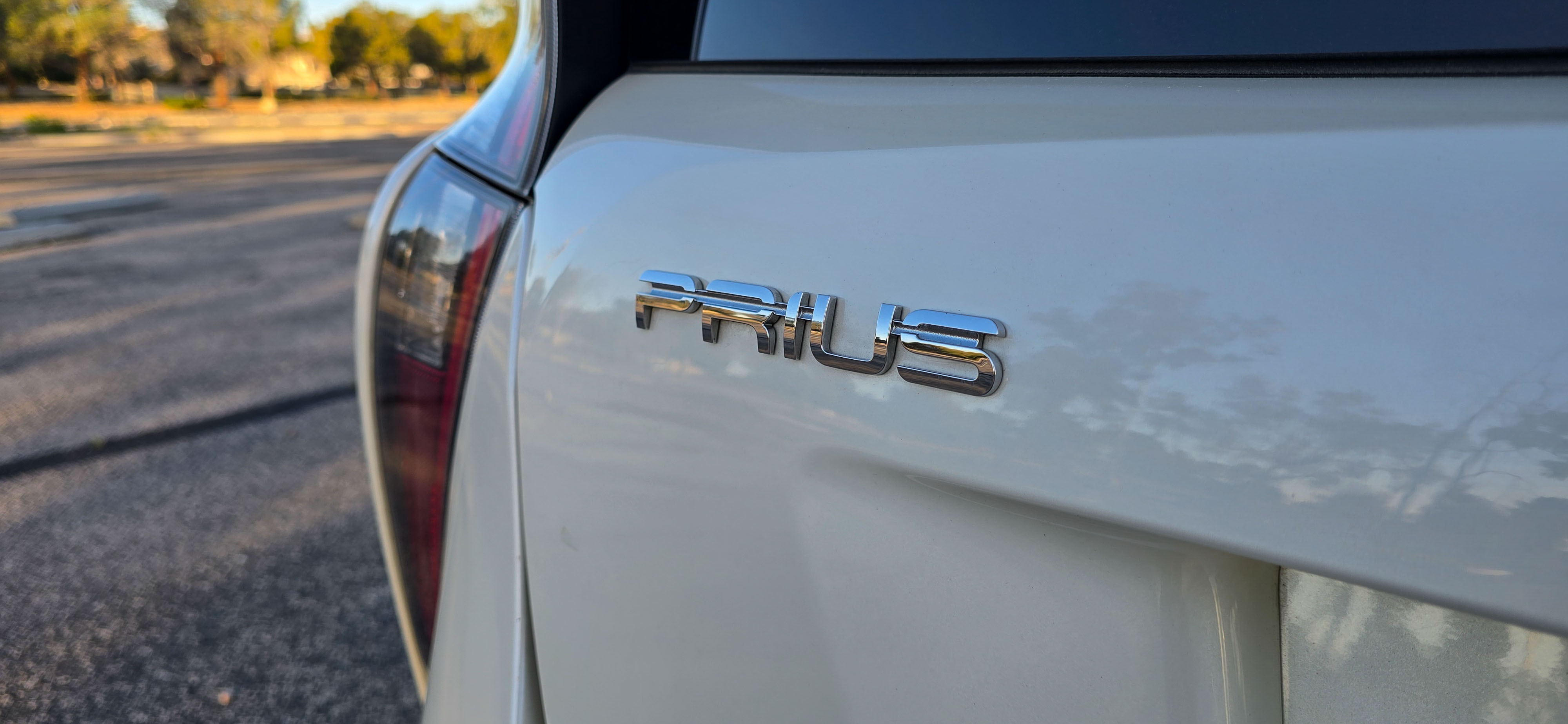 #1092 - 2017 Toyota Prius-11