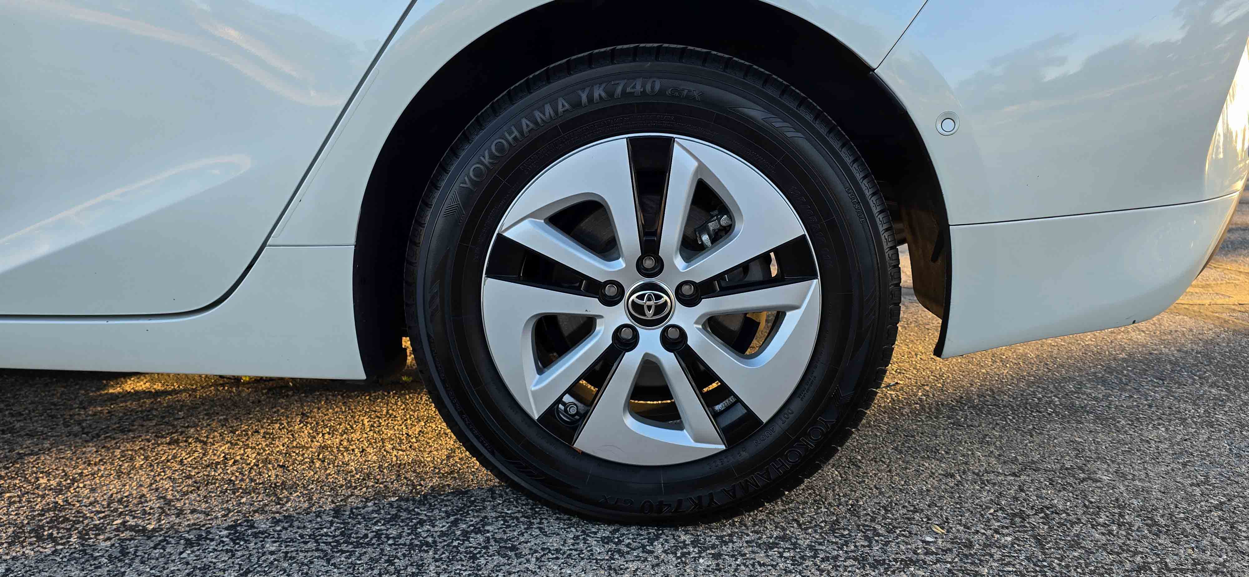 #1092 - 2017 Toyota Prius-15