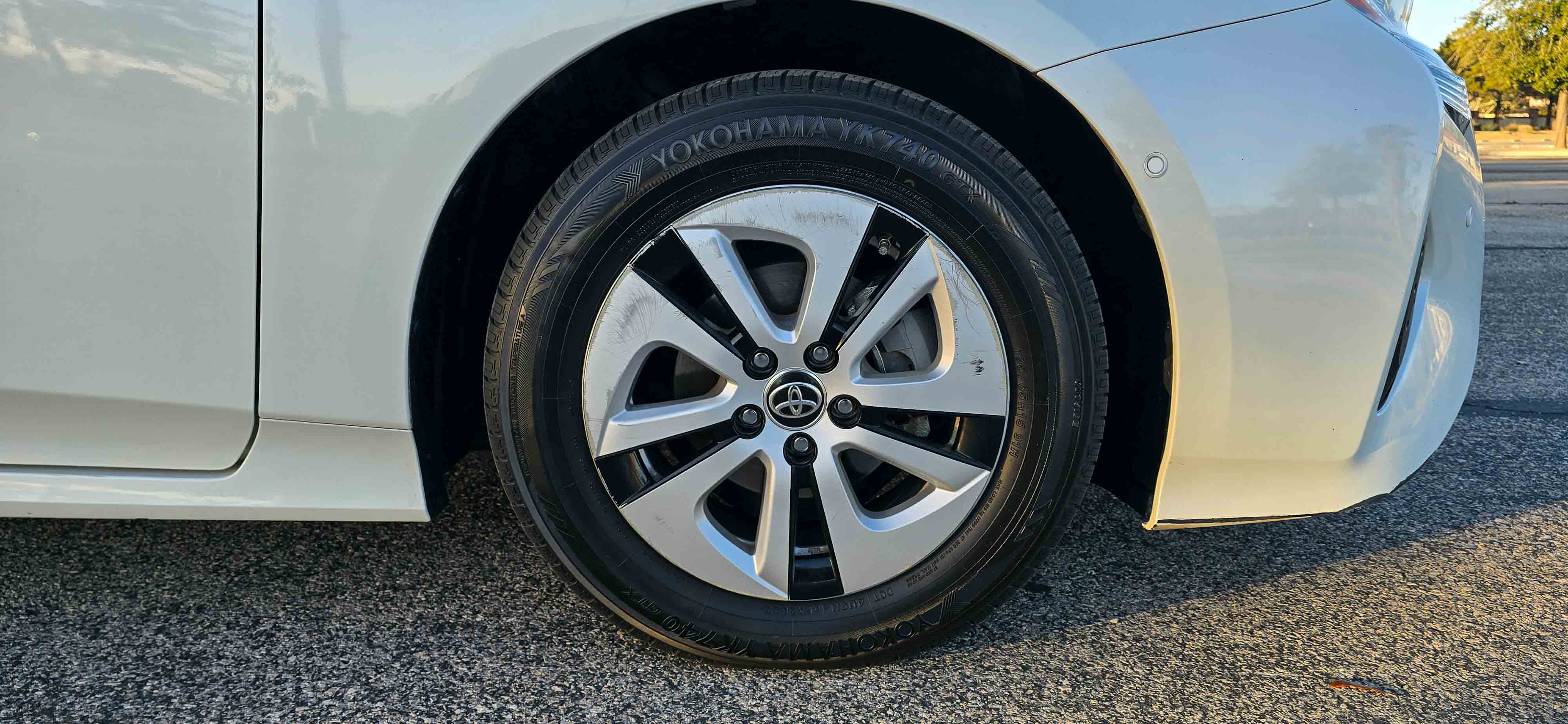 #1092 - 2017 Toyota Prius-17