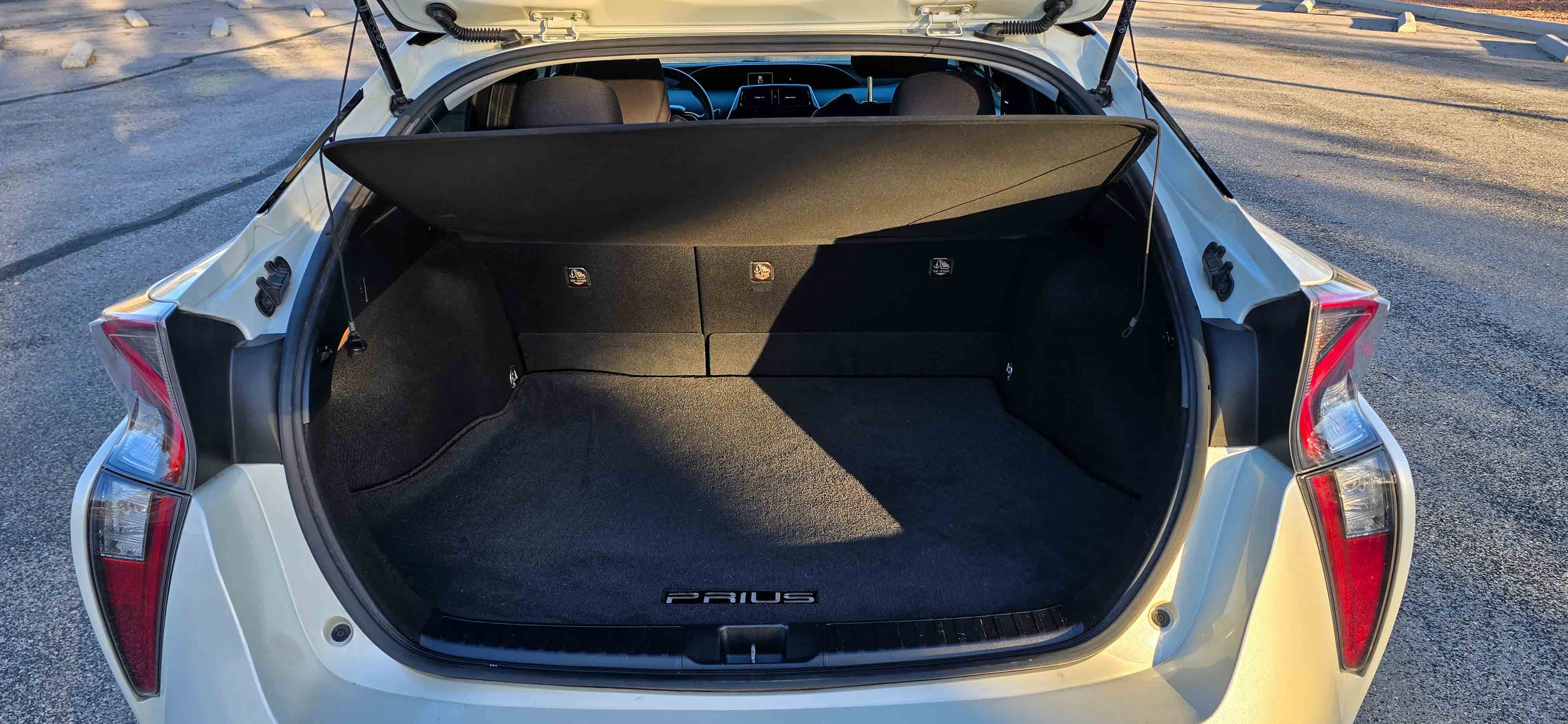 #1092 - 2017 Toyota Prius-20