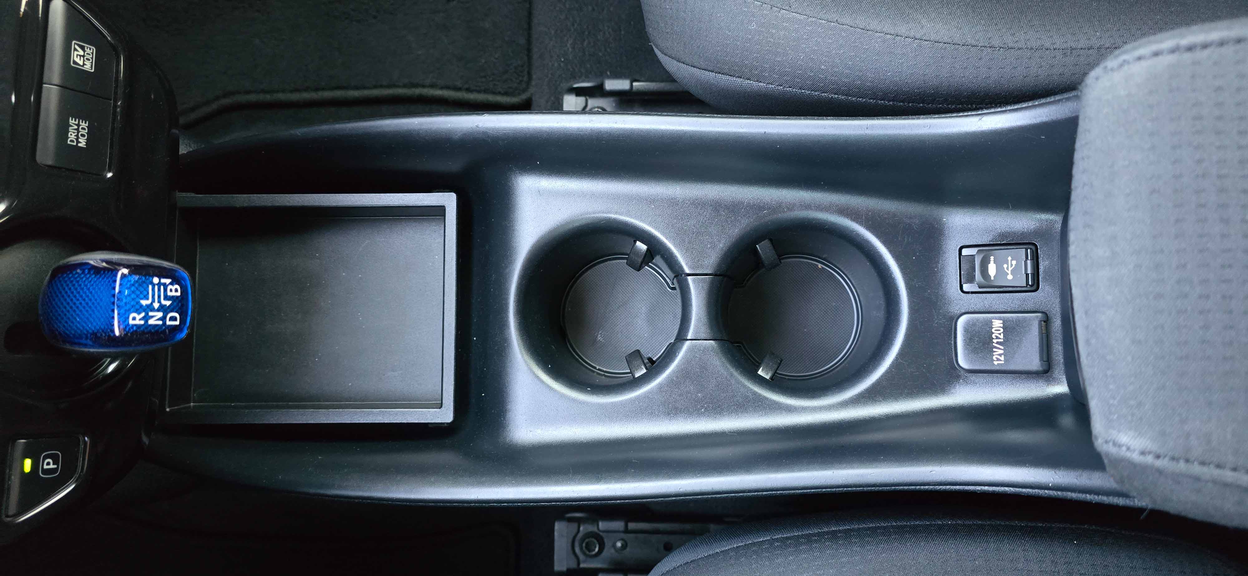 #1092 - 2017 Toyota Prius-33