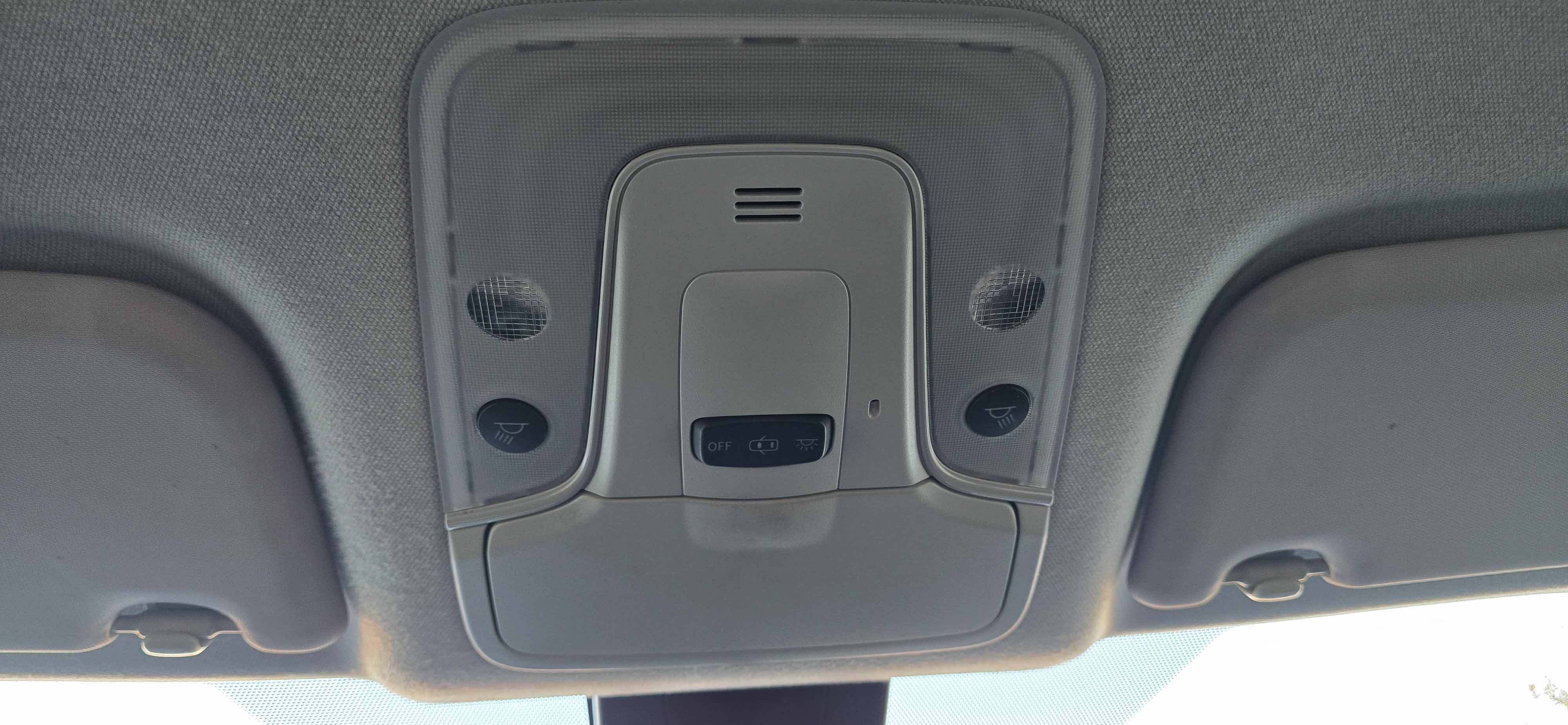 #1092 - 2017 Toyota Prius-34