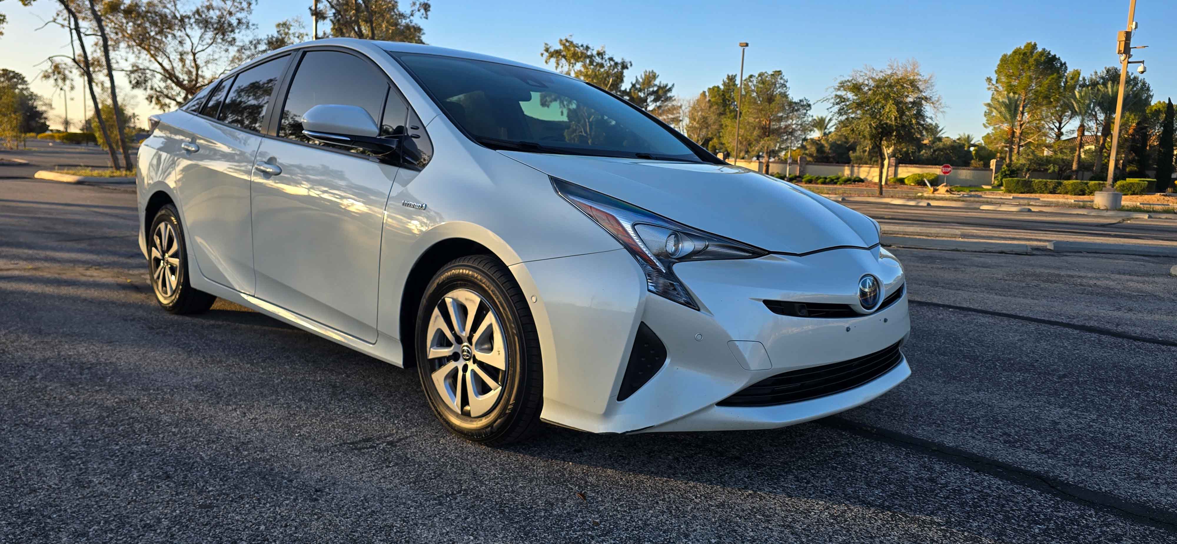 #1092 - 2017 Toyota Prius-8