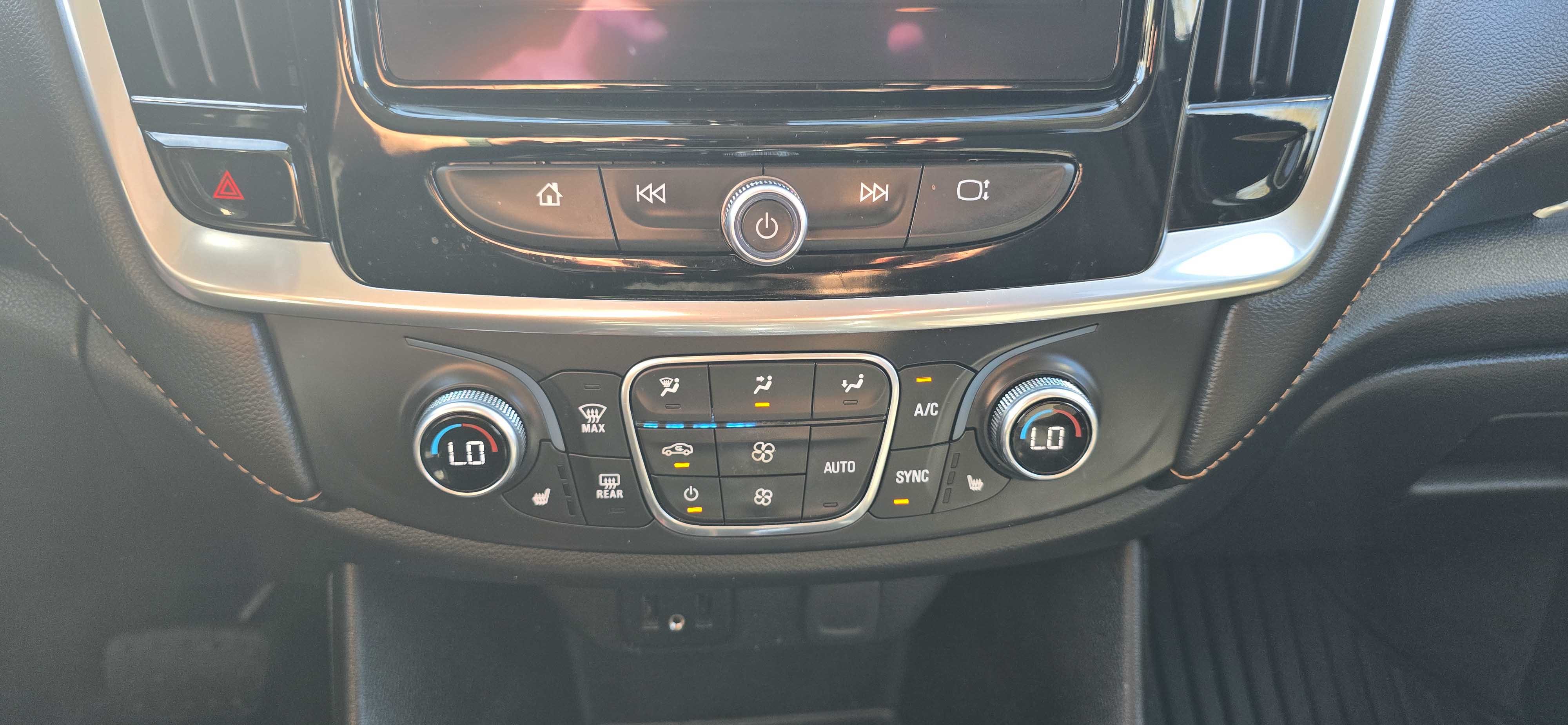 #1104 - 2019 Chevorlet Traverse LT-31