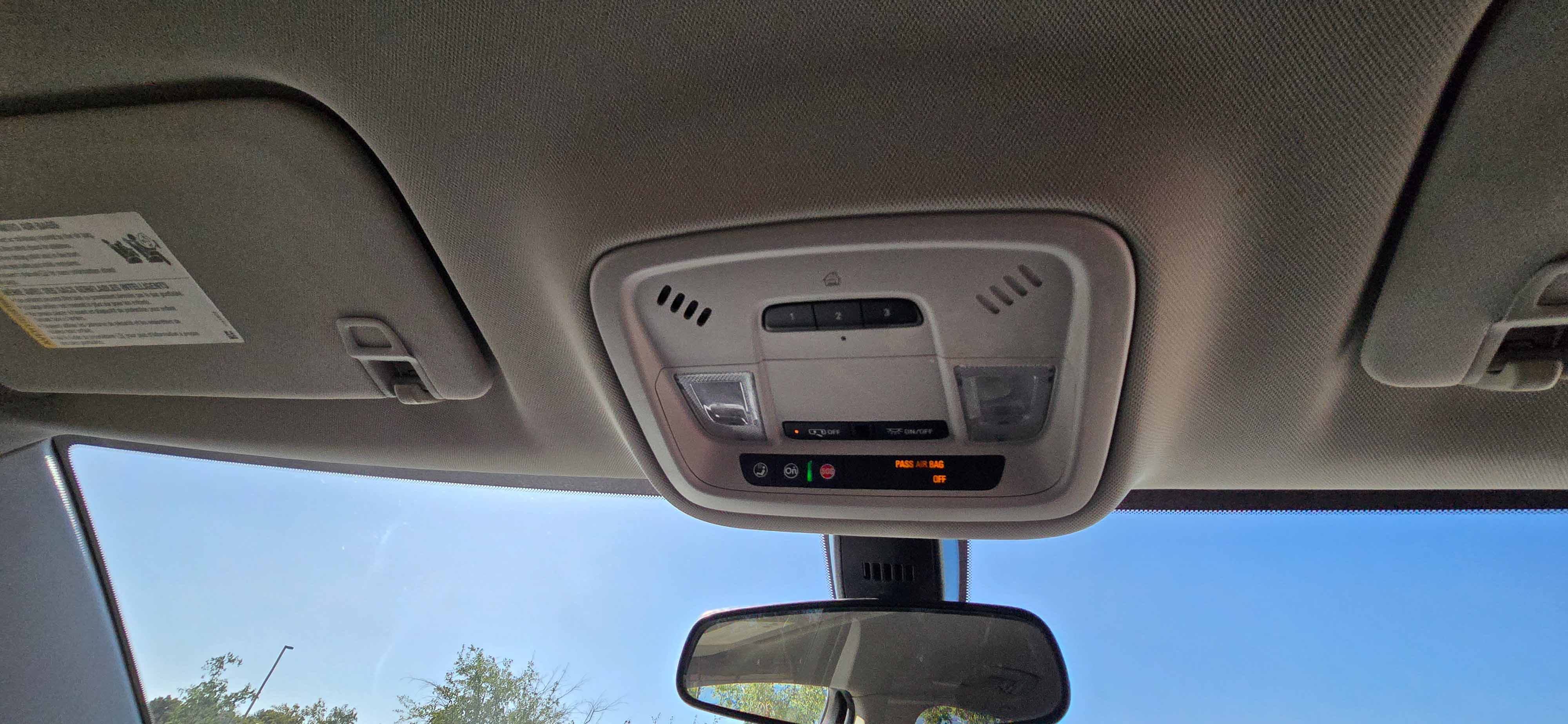 #1104 - 2019 Chevorlet Traverse LT-49