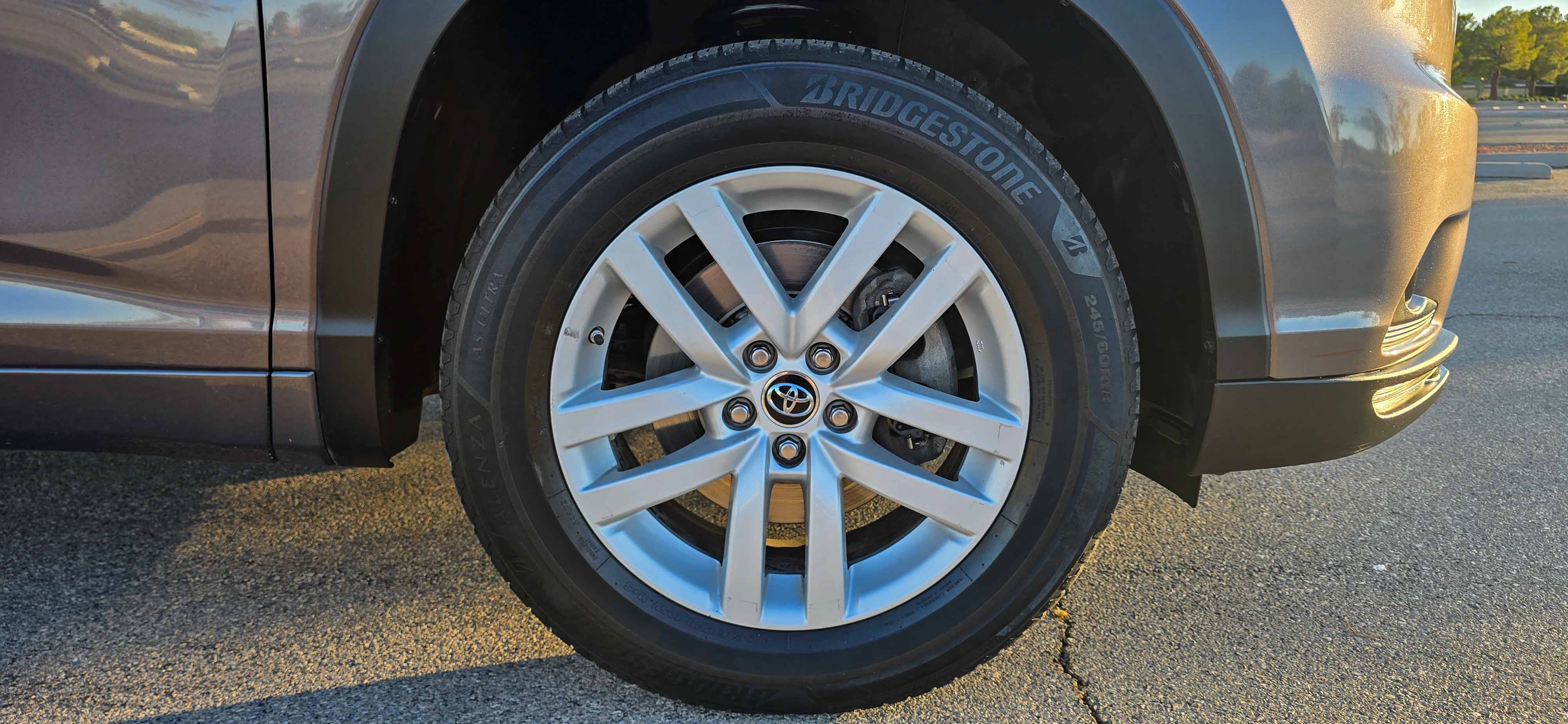 #1107 - 2016 Toyota Highlander-16