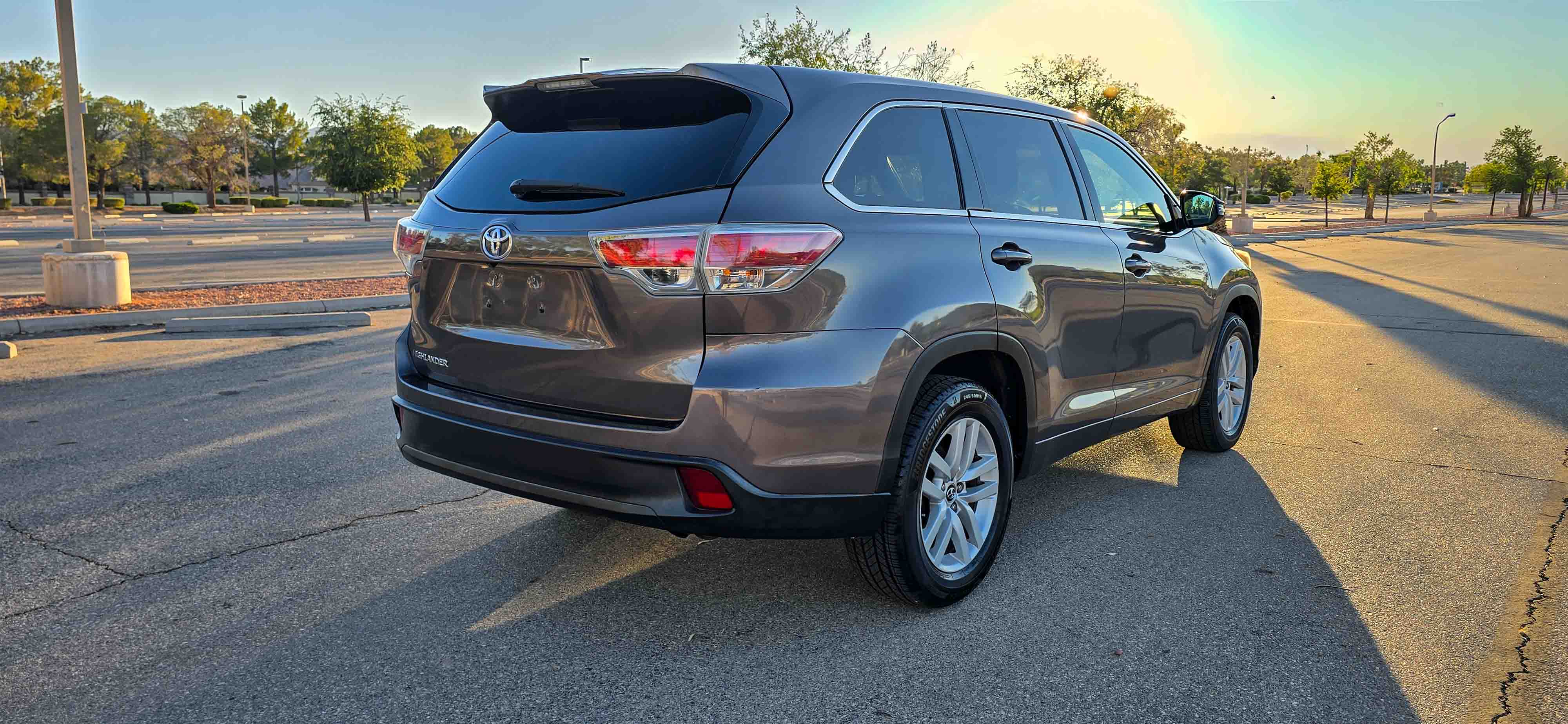 #1107 - 2016 Toyota Highlander-6