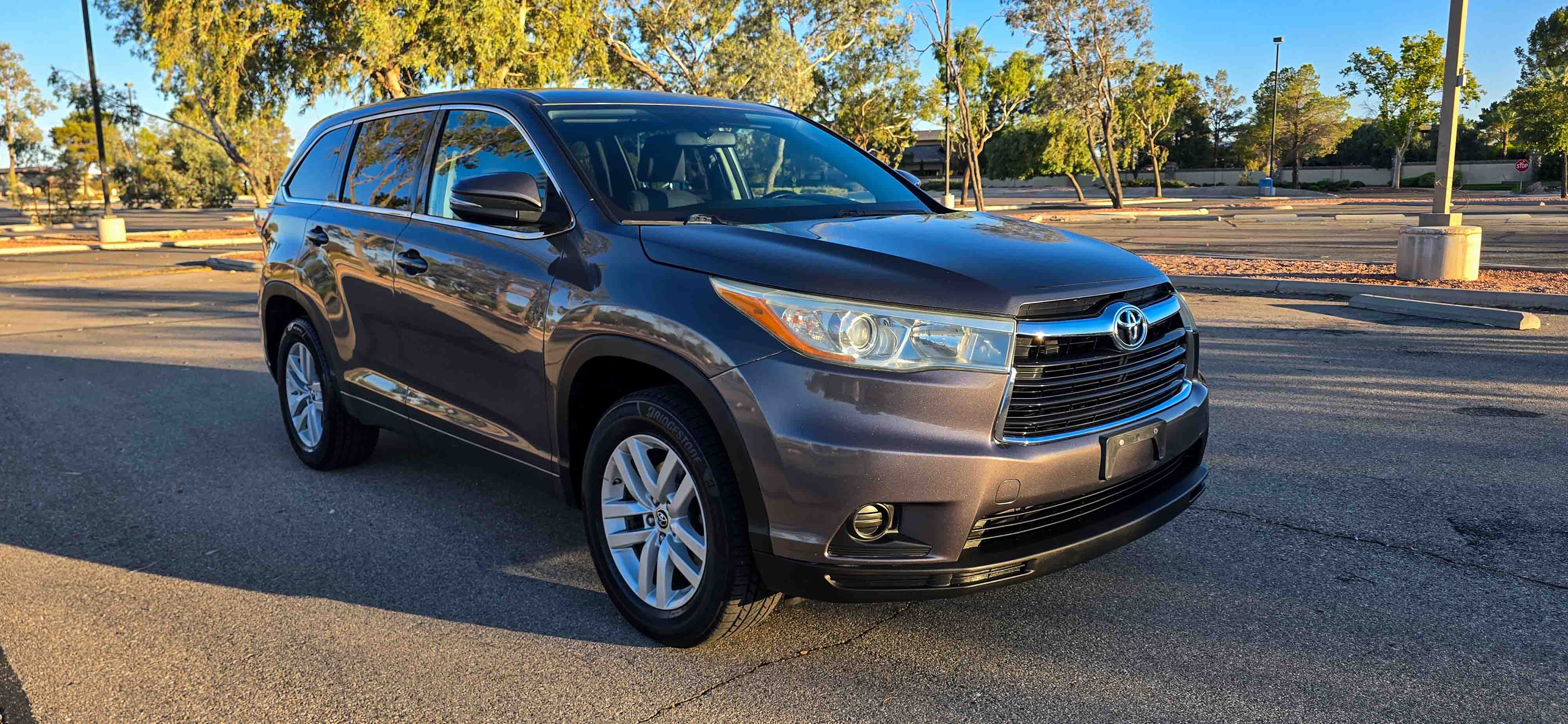 #1107 - 2016 Toyota Highlander-8