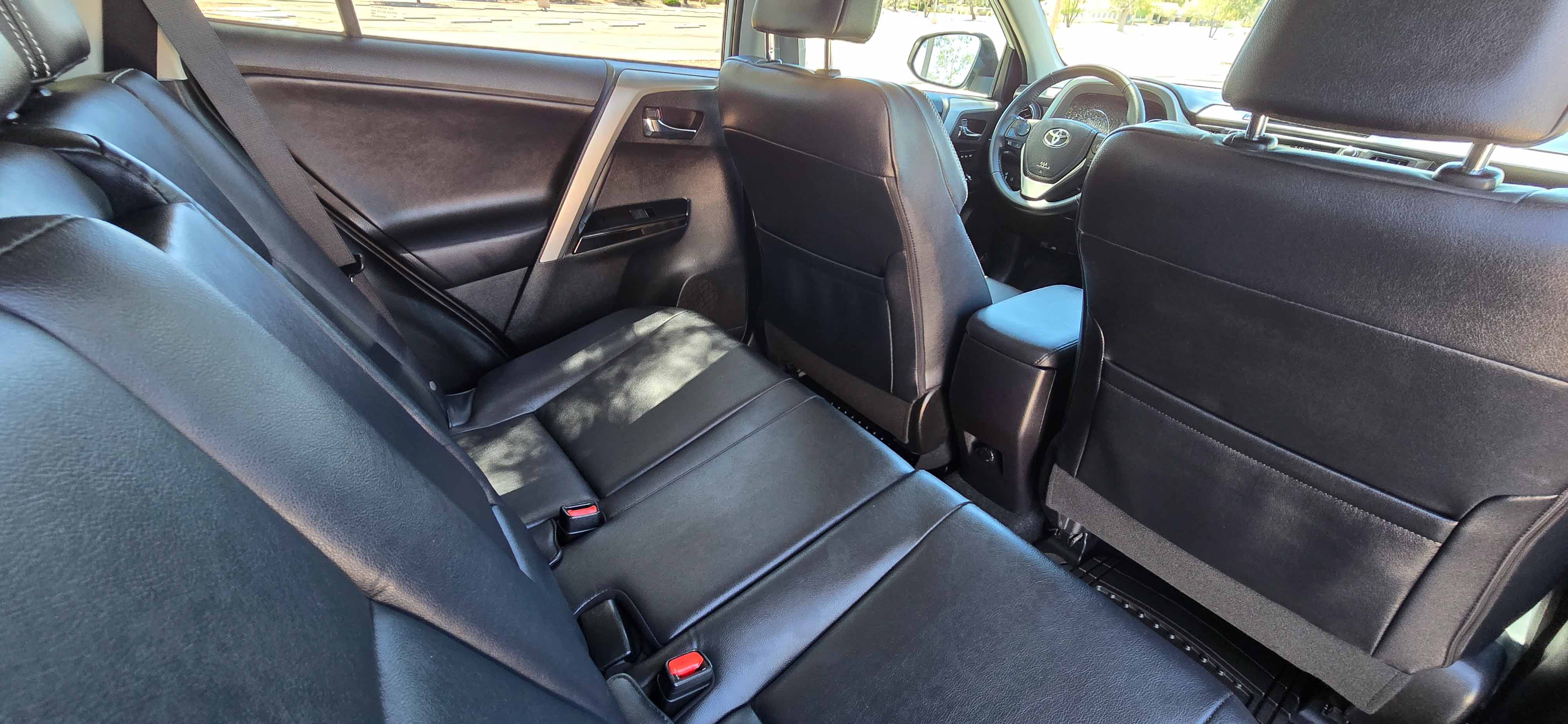 #1113 - 2016 Toyota RAV4 Limited-41