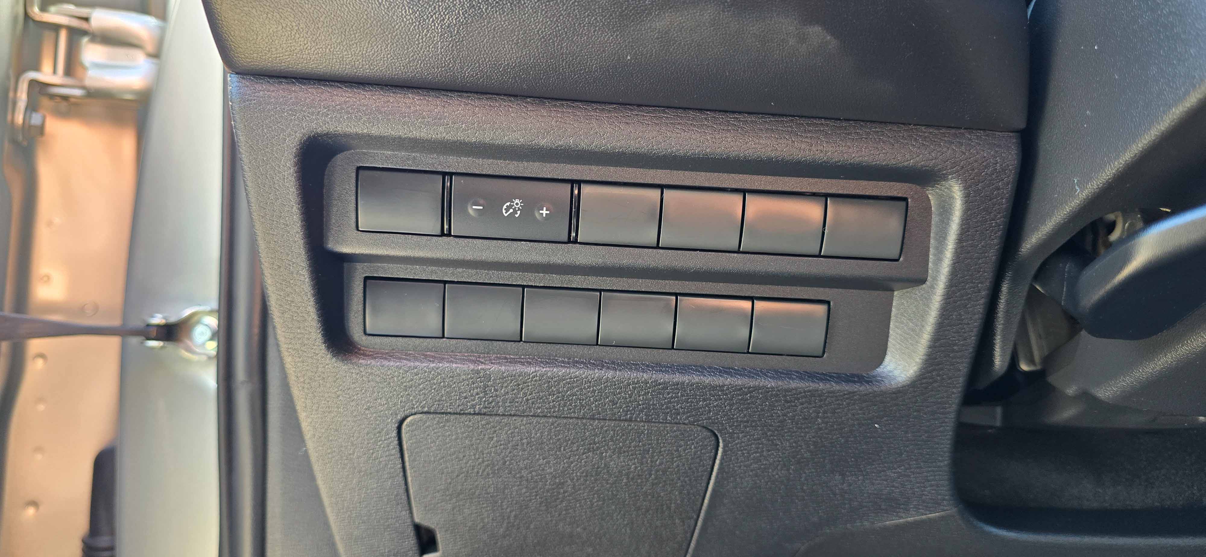 #1115 - 2025 Mitsubishi Outlander-24