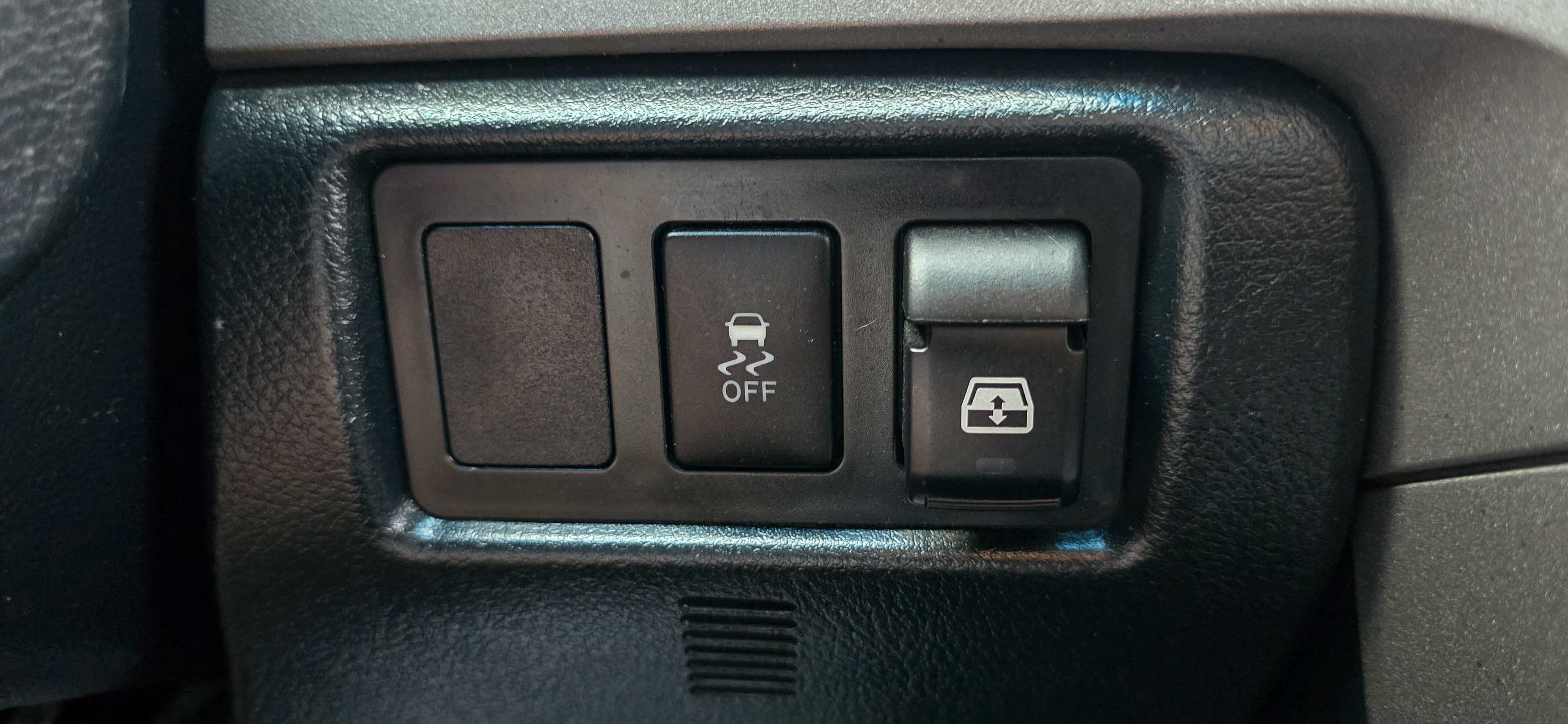 #1118 - 2011 Toyota Tundra-25