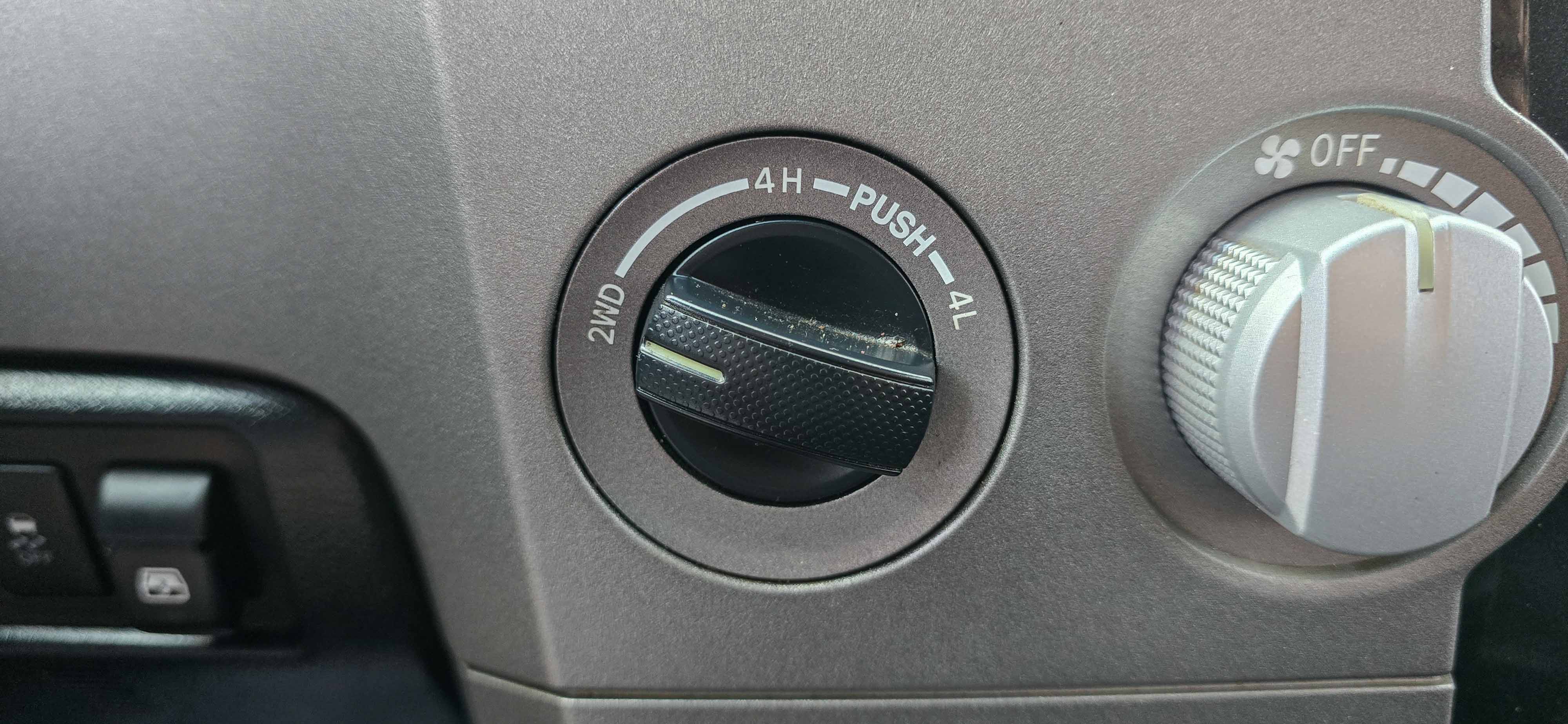 #1118 - 2011 Toyota Tundra-26