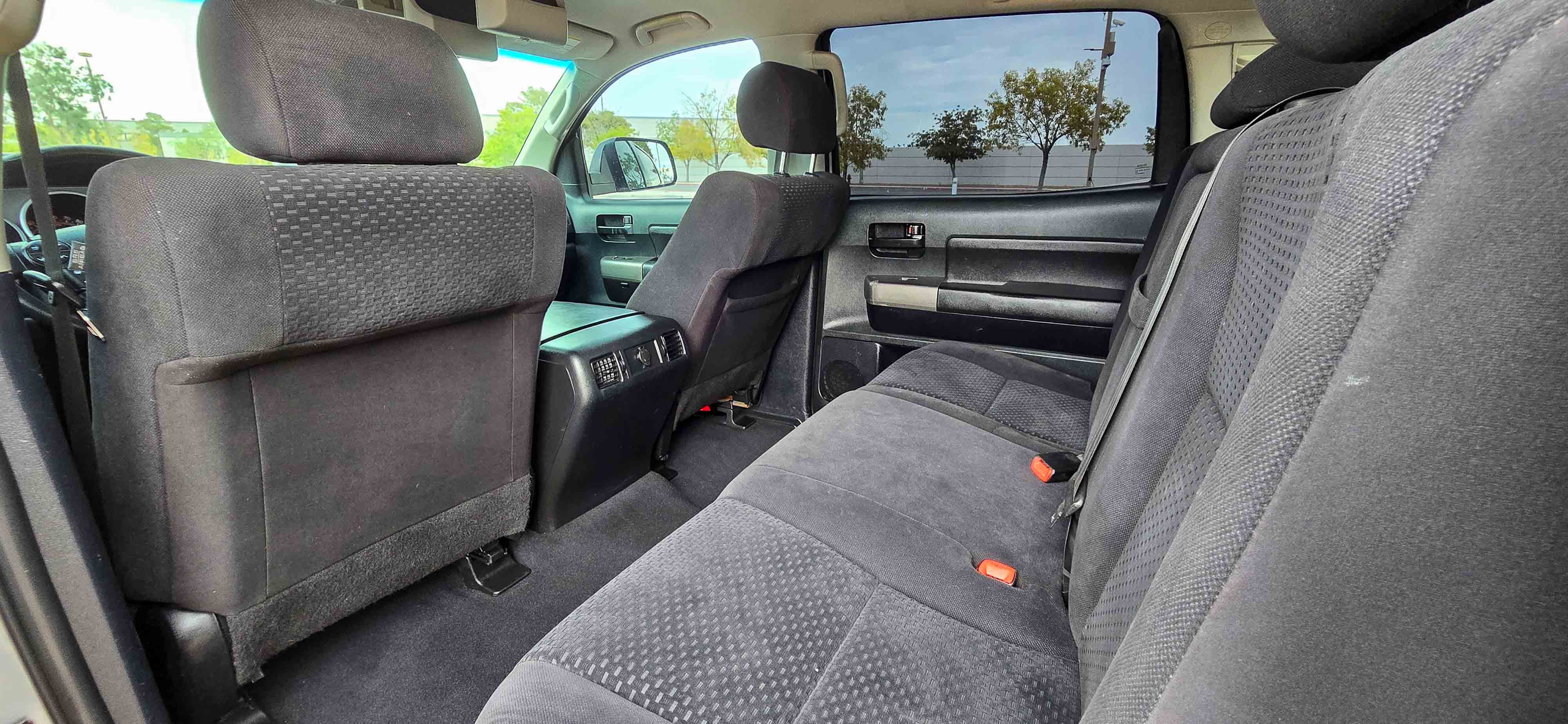 #1118 - 2011 Toyota Tundra-33