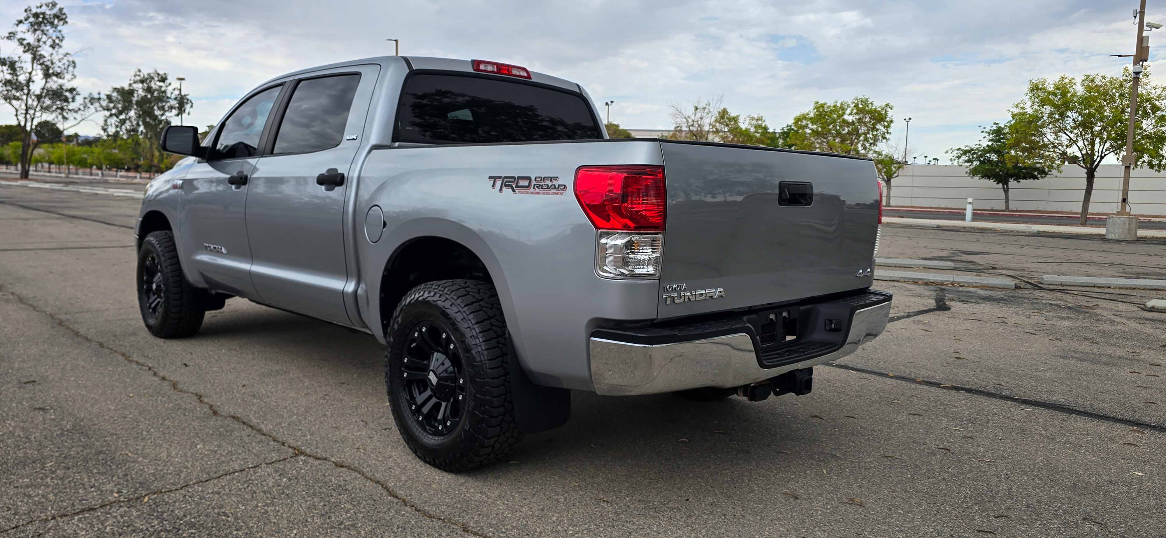 #1118 - 2011 Toyota Tundra-4