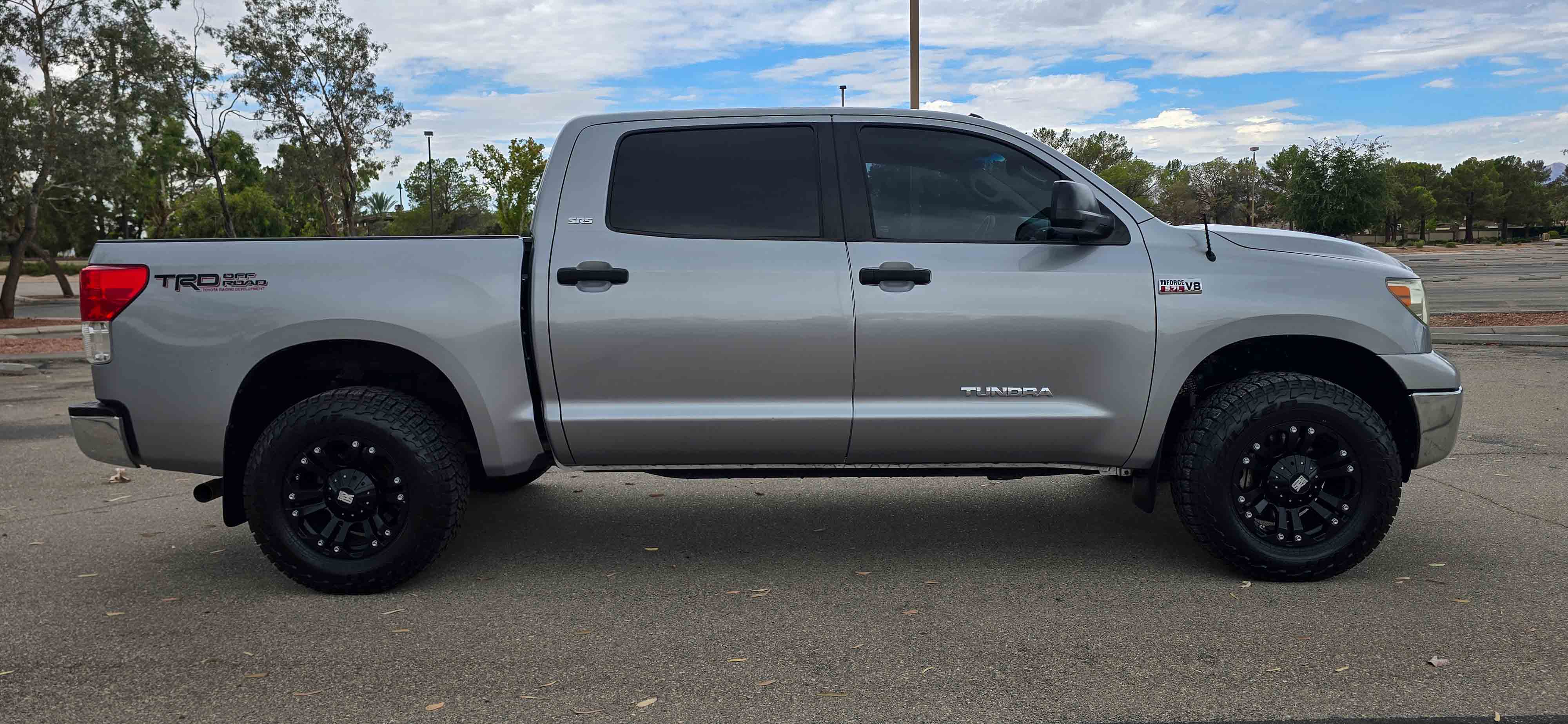#1118 - 2011 Toyota Tundra-7