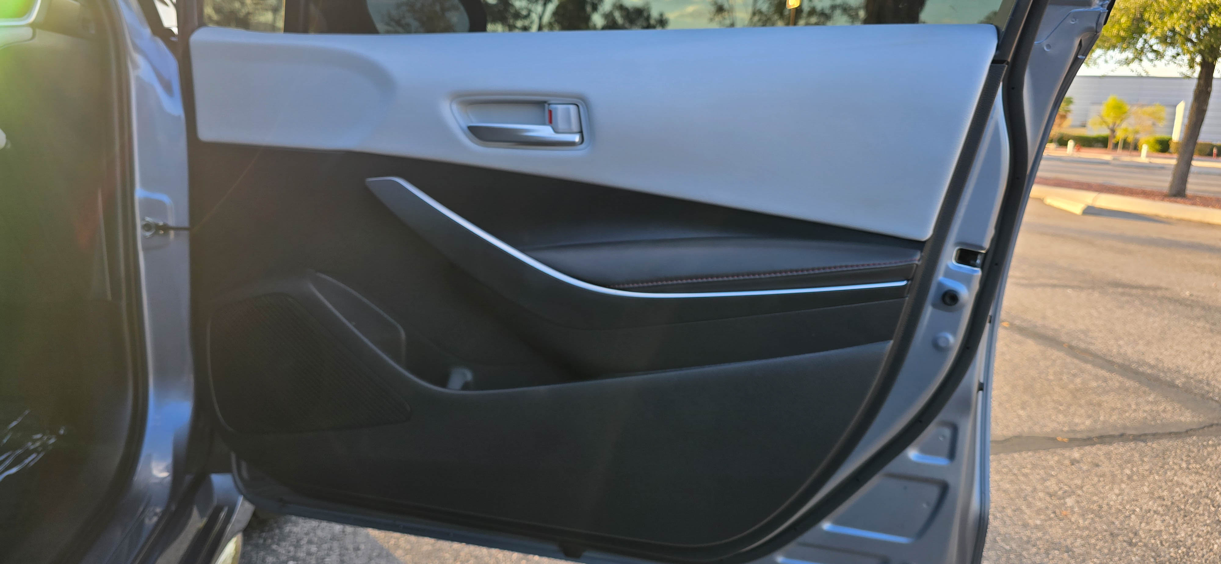 #1119 - 2024 Toyota Corolla Hybird-37